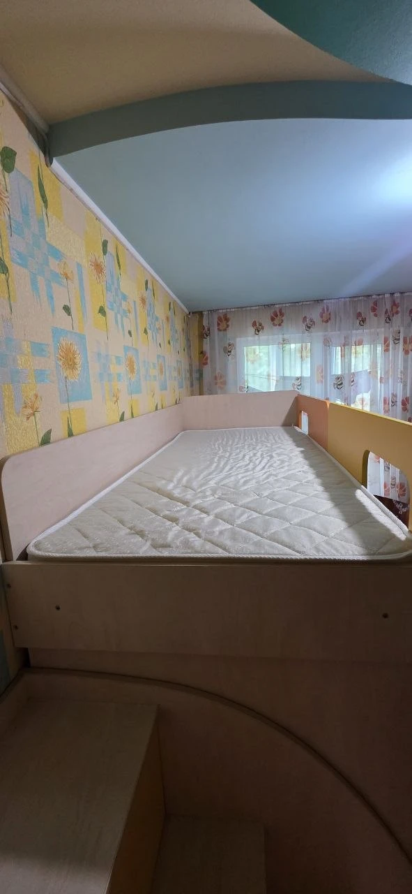 Продам кровать чердак! Без матраса! 15000р. +79494115172