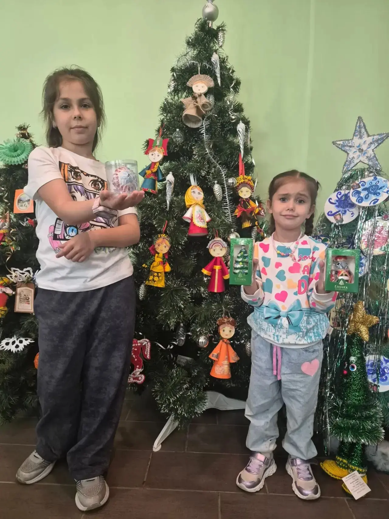 КАНИКУЛЫ С ПОЛЬЗОЙ 

🤩 Ученица 2Э класса и воспитанница группы 11 Дошкольного корпуса 2 "Почемучка"