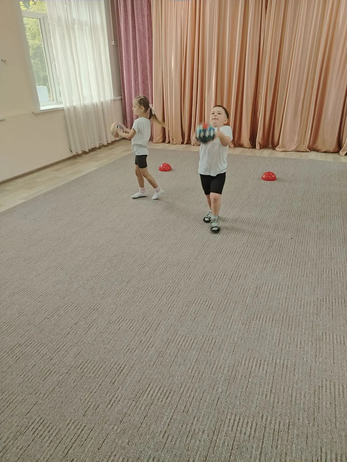 Старшая группа "Колокольчик" 🎈 Любит заниматься физкультурой. 🏃‍♂️💪