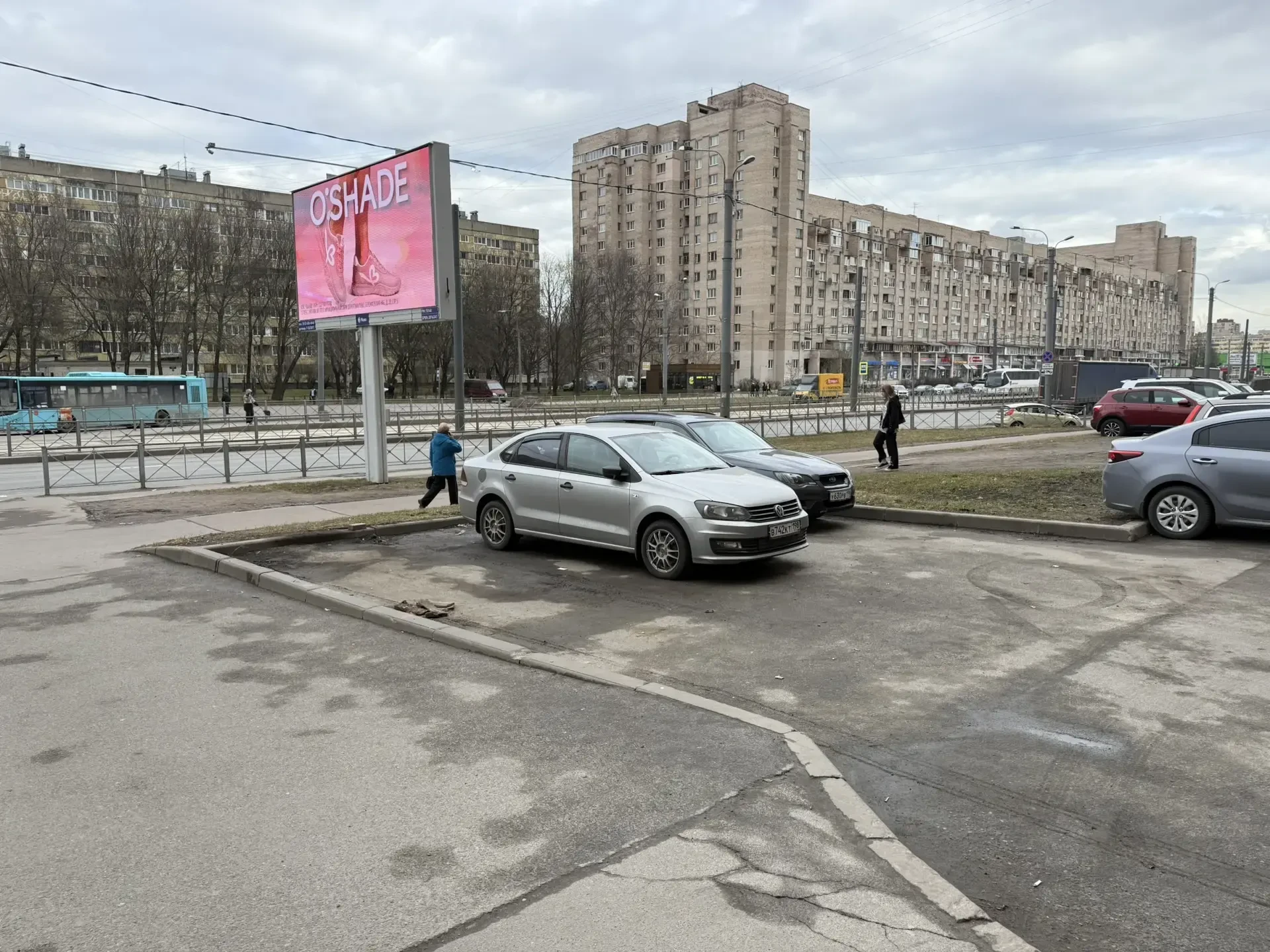 Незаконная торговля пресечена в Приморском и Фрунзенском районах  Сотрудниками Комитета проведены пл