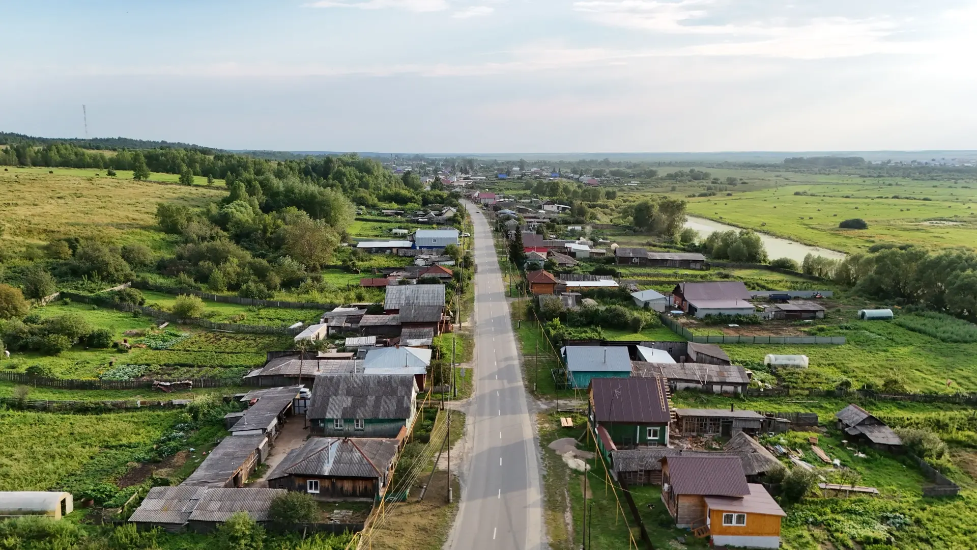Дорога на село Тагильское более 9 км. Ремонт провели в прошлом году. Выделили на эти работы 258 млн 