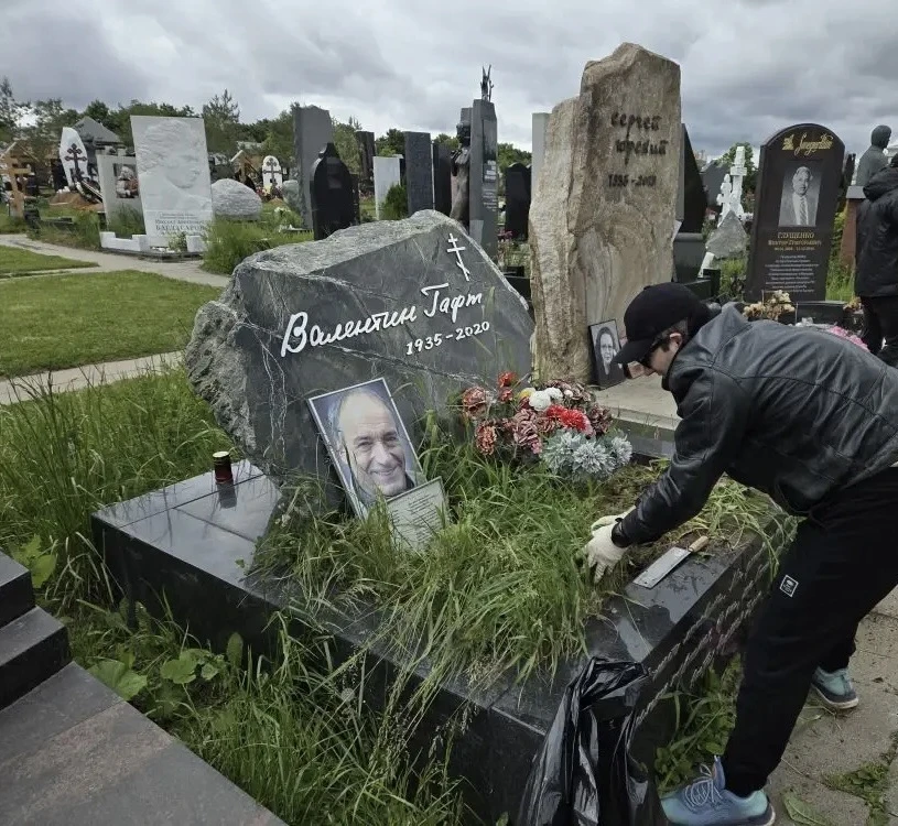 На днях артисты «Современника» Олег Феоктистов, Даниил Попов, Евгений Шишкин и Владислав Ница посети