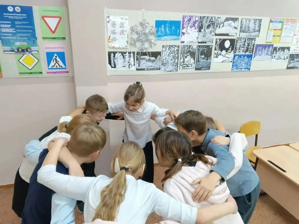 🇷🇺Орлята России Промежуточные игры "Код дружбы" прошли сегодня у Орлят 3"А" класса под руководством 