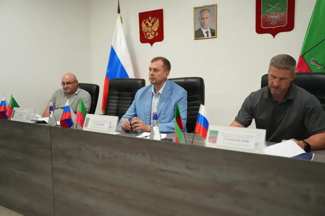 Провёл внеплановое заседание Комиссии по предупреждению и ликвидации чрезвычайных ситуа...
