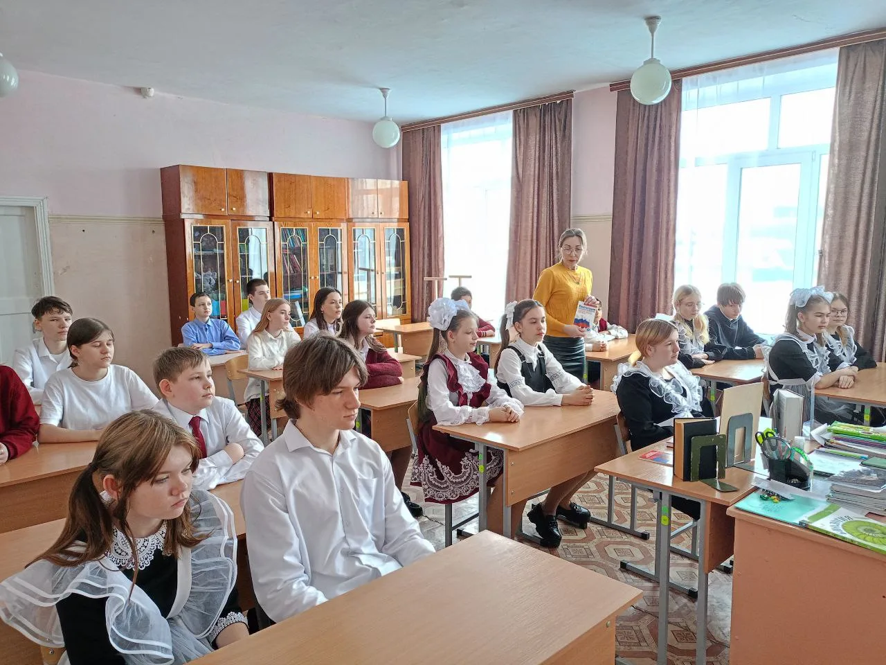 На базе городской школы № 1 состоялось заседание клуба «Мы и право». Мероприятие было приурочено ко 
