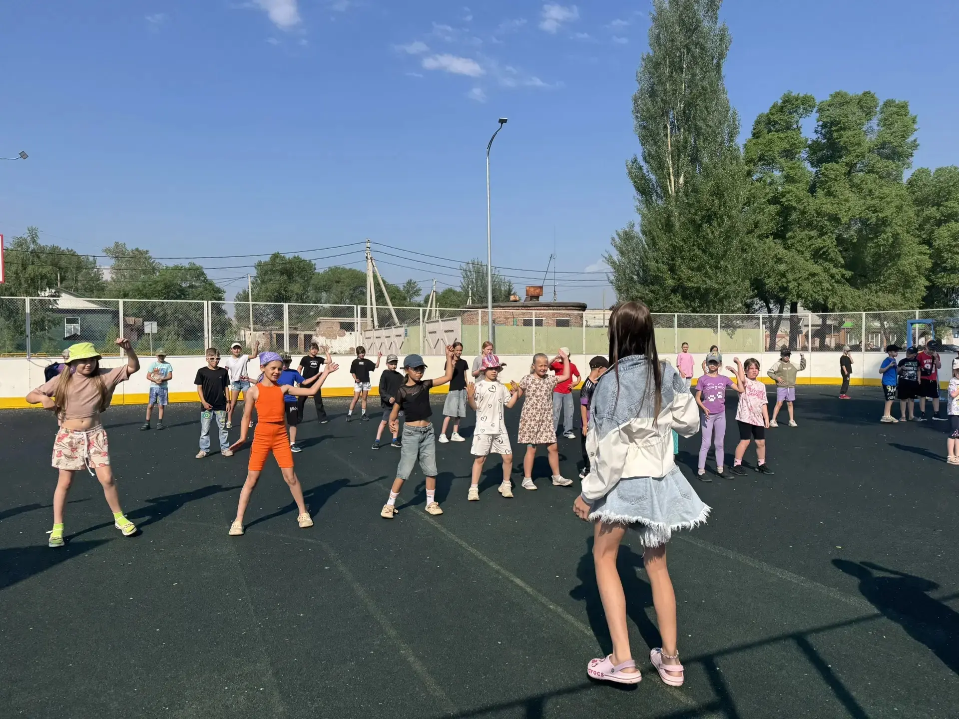 Сегодня в школьном лагере — настоящий праздник! 🇷🇺