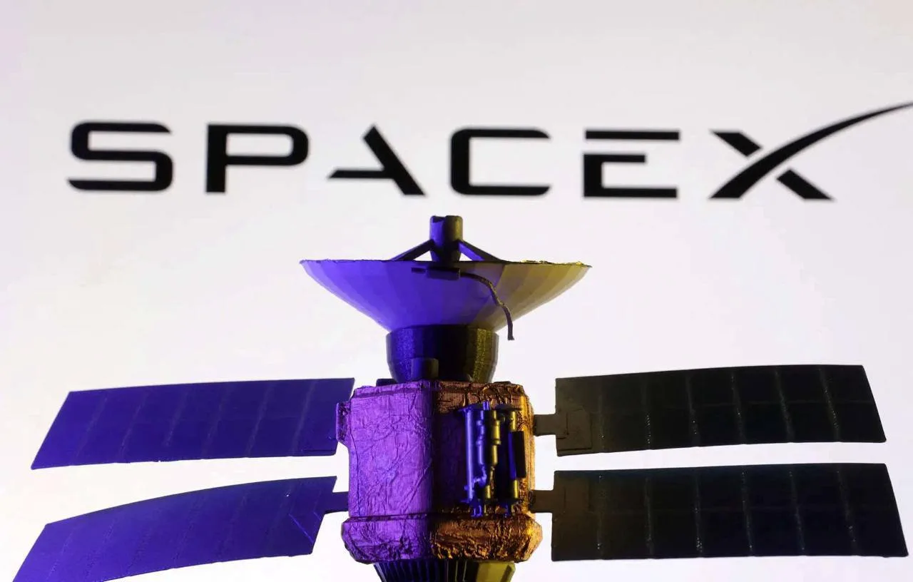 SpaceX планирует стать полноценным мобильным оператором