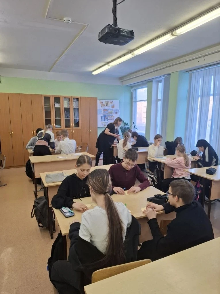 🌷 Поздравления от родителей в День школьного содружества.  "Школе я желаю процветания, чистых коридо