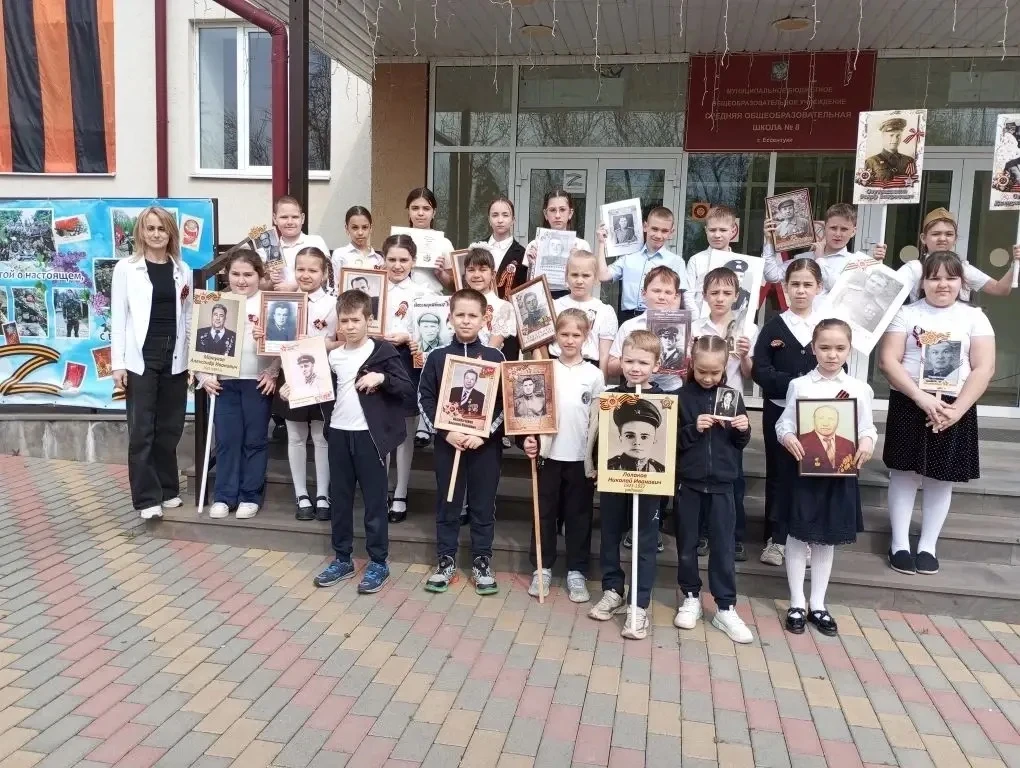 🎖 Мы — память. Мы — гордость. Мы — «Бессмертный полк»!  8 мая в нашей школе прошла особенная акция —