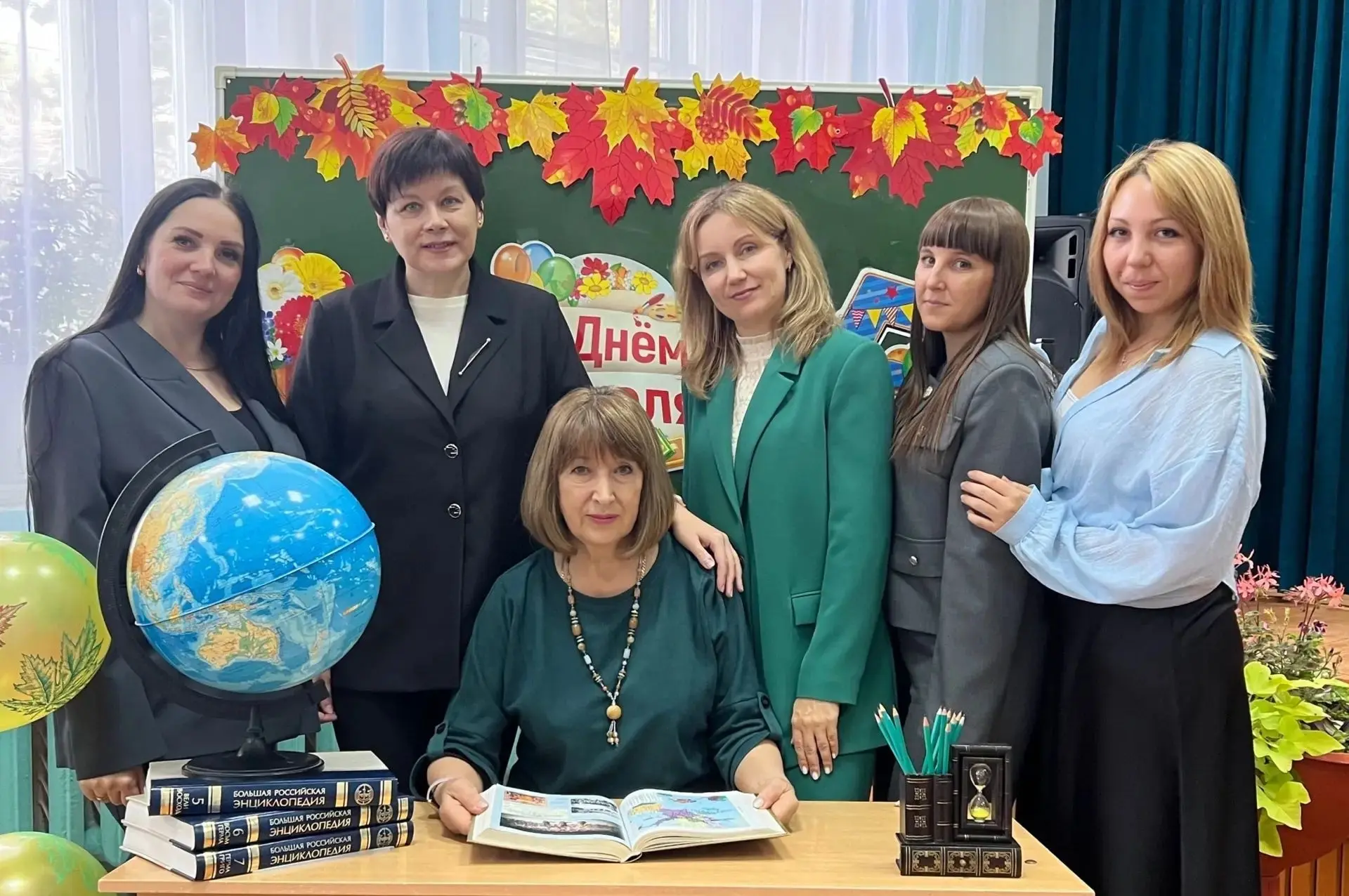 💐УЧИТЕЛЬ - ПРОФЕССИЯ ДАЛЬНЕГО ДЕЙСТВИЯ, ГЛАВНАЯ НА ЗЕМЛЕ!"