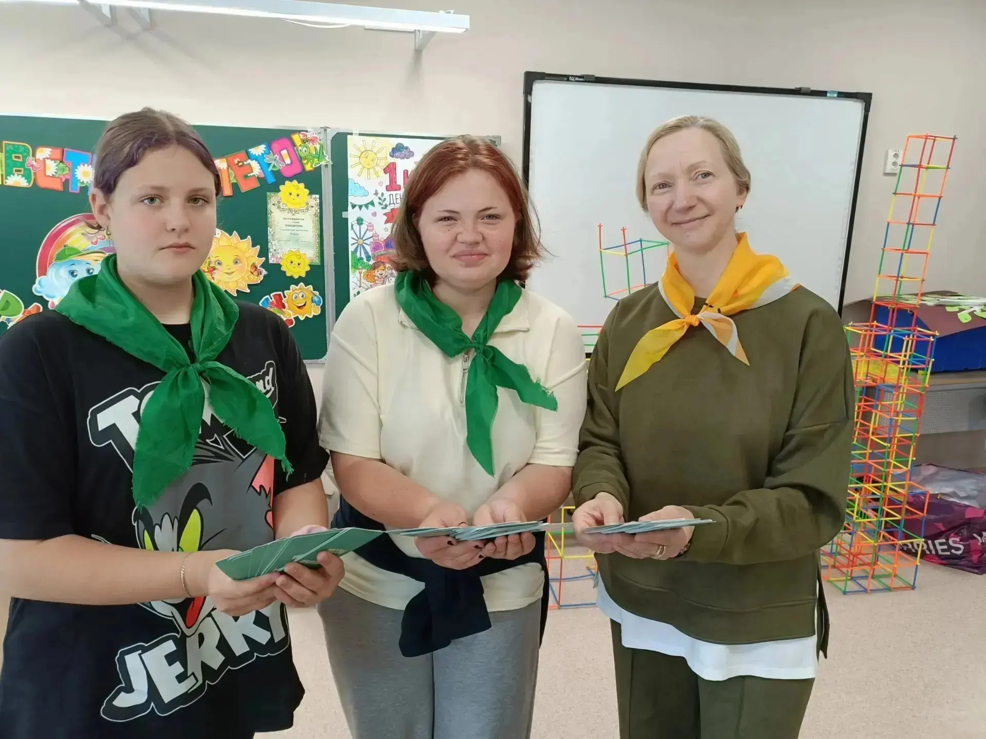 Конкурс эрудитов "Я познаю Россию!" в 3 отряде ❤️🇷🇺

Под руководством наших  воспитателей Веры Ник