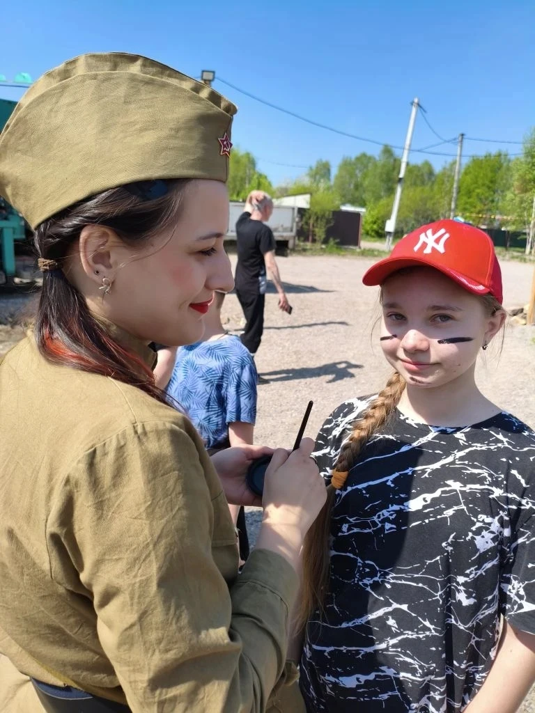 Сегодня, 12 мая, ученики 5 "Ж" класса  вместе с классным руководителем— Казимировой Оксаной Викторов