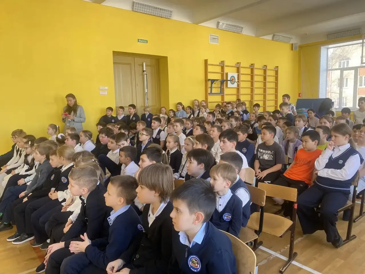 Накануне праздника «День защитника отечества», и в рамках фестиваля «Футбол в школе», в начальной шк
