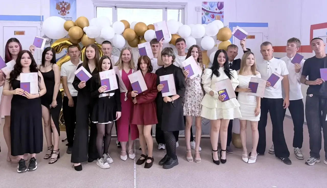 Выпуск-2026!
Сегодня 22 выпускника нашей школы получили свои первые документы об образовании! 
Желае