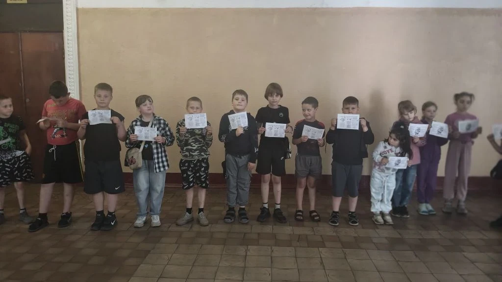 МБУ "Клуб "Комсомолец" прошла акция "Остановим насилие против детей" (памятки).Для ребя...