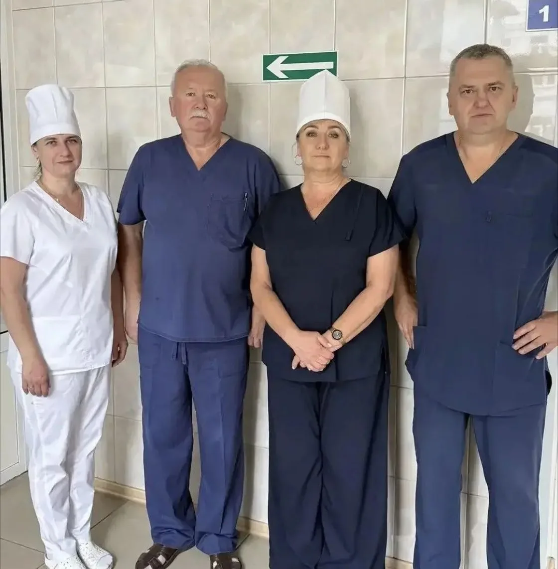 Пациента, получившего удар электрической дугой напряжением 10 тысяч вольт, спасли в орт...