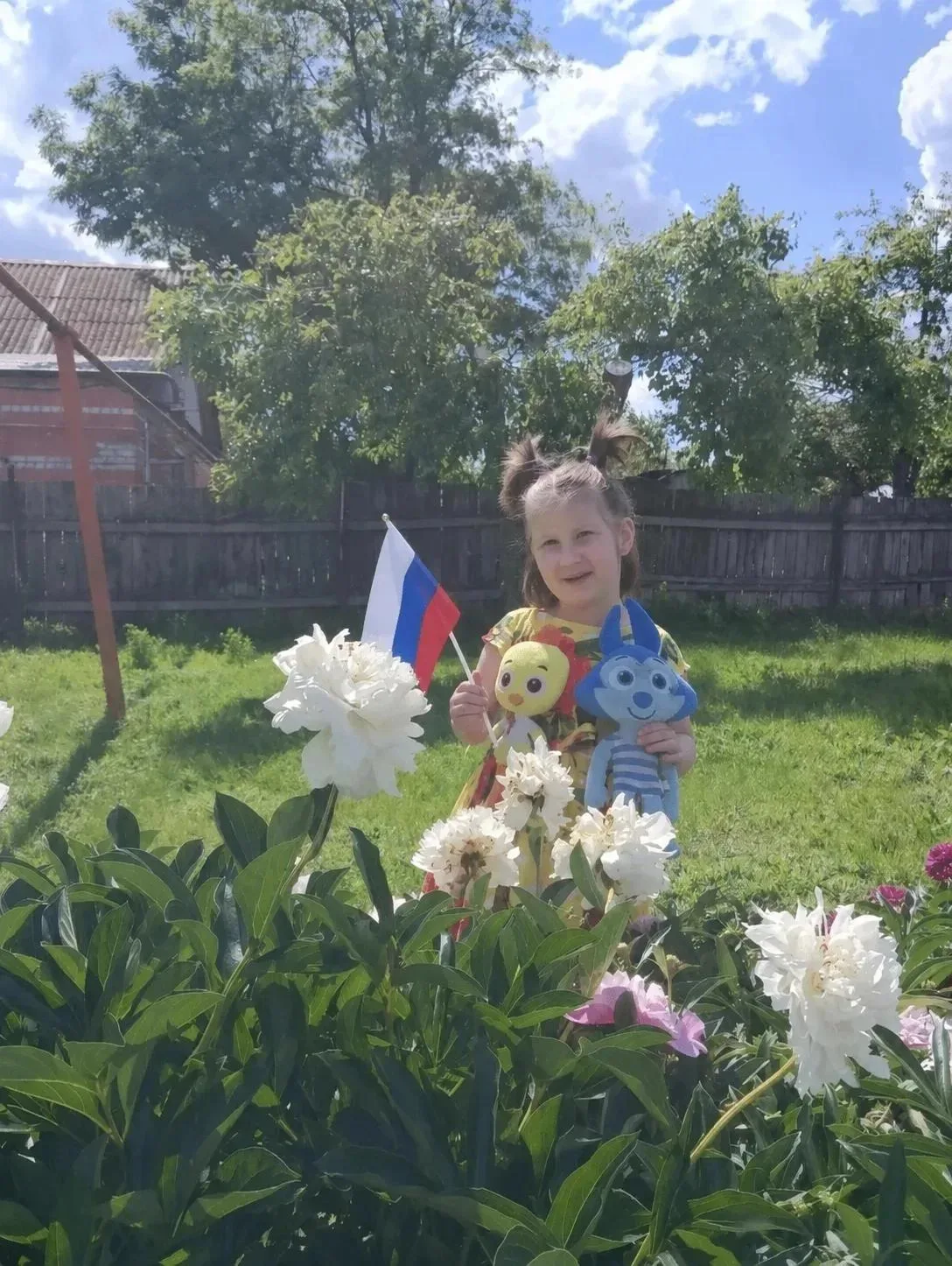 🇷🇺День России - вместе ярче!

Наши школьники вместе родителями приняли активное участие в мероприя