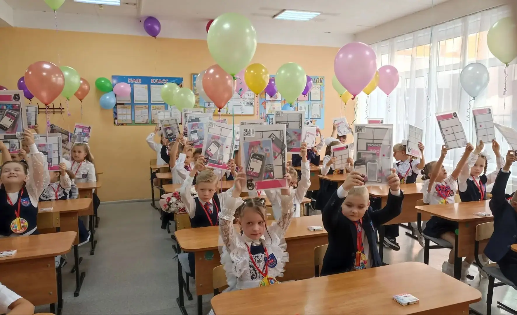 ✨Сегодня особенный день — наши первоклашки сделали первый шаг в большую школьную жизнь! 🎉