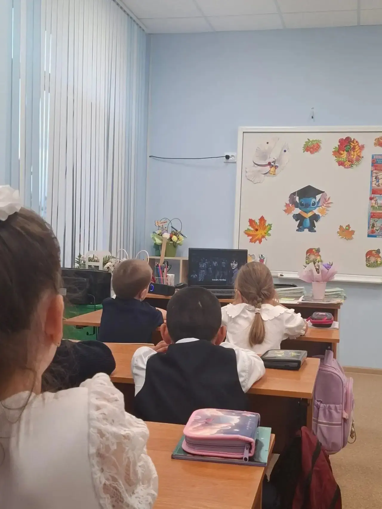 Утро в школе началось традиционно, но с особой торжественностью! Сегодня мы провели лин...