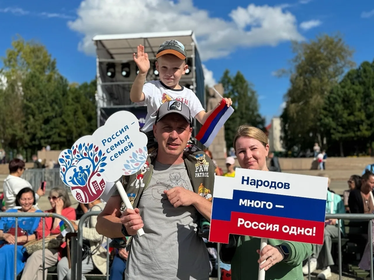 В Сыктывкаре с размахом отгремел XII молодежный этнофестиваль «Диалог культур»