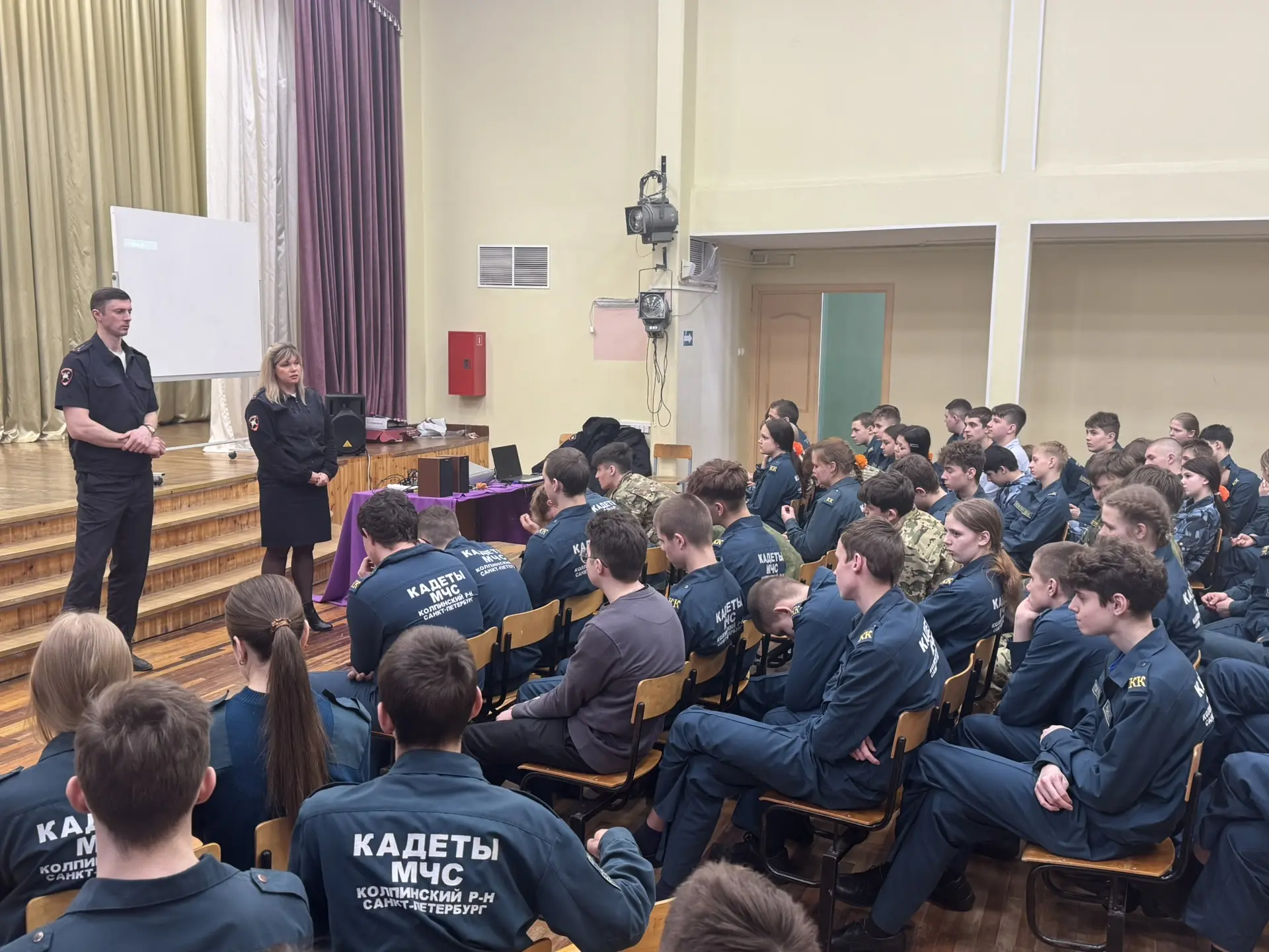 ☀️В преддверии весенних каникул в нашей школе прошла тематическая беседа с сотрудниками Госавтоинспе