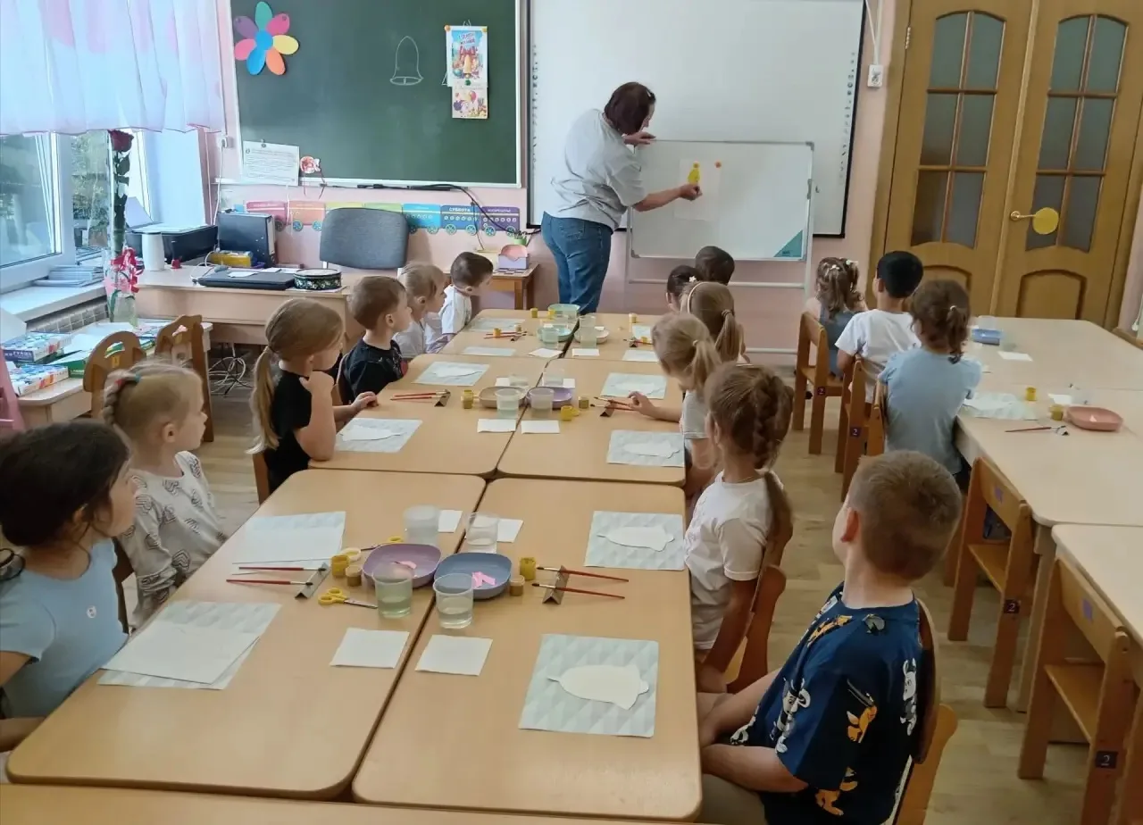 Образовательная деятельность детей в старшей группе №20"Незабудка"