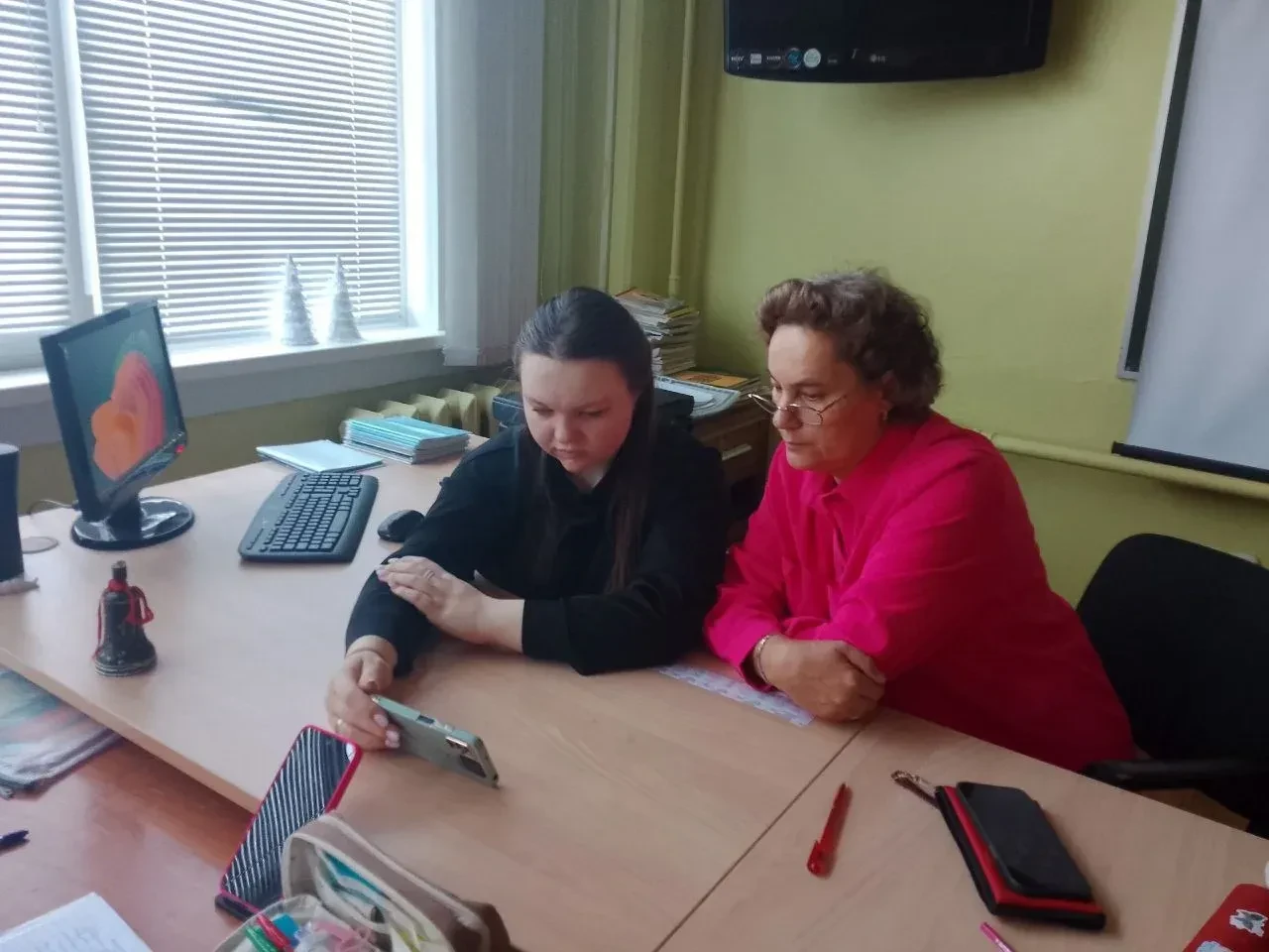 Педагоги продолжают совершенствовать профессиональные компетенции В целях повышения квалификации сот