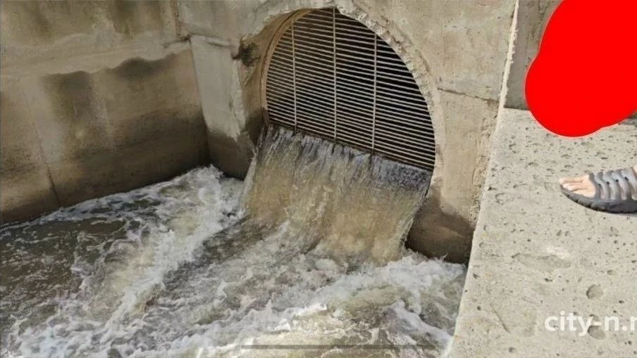 💧 Новокузнечанка назвала возможную причину подтоплений в Орджоникидзевском районе и пр...