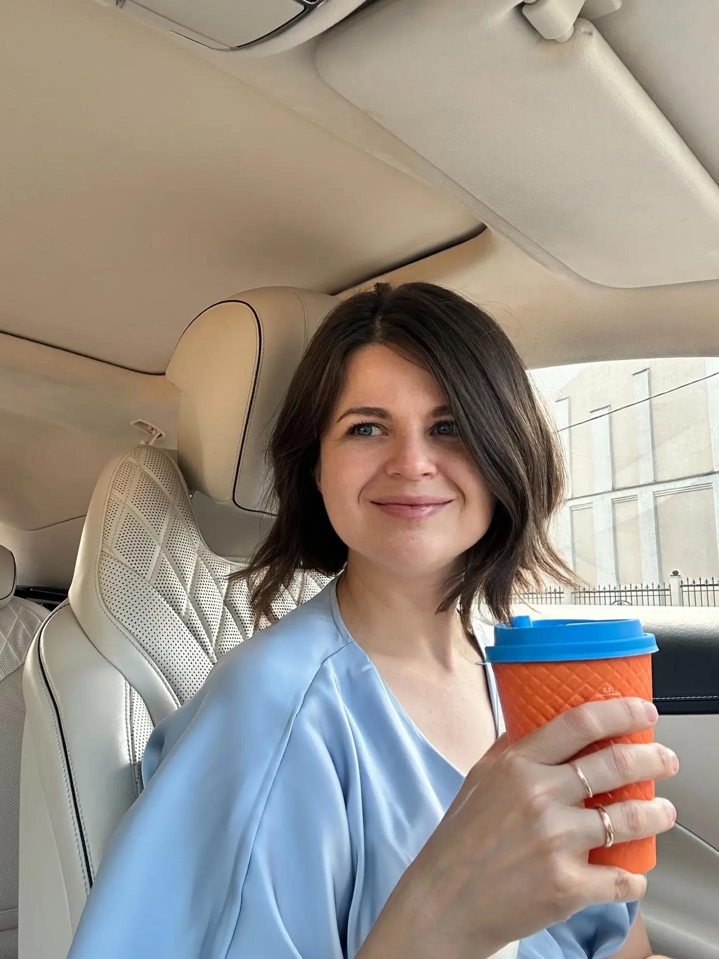 Сегодня крышка от кофе в тон моего платья. 💙☕️