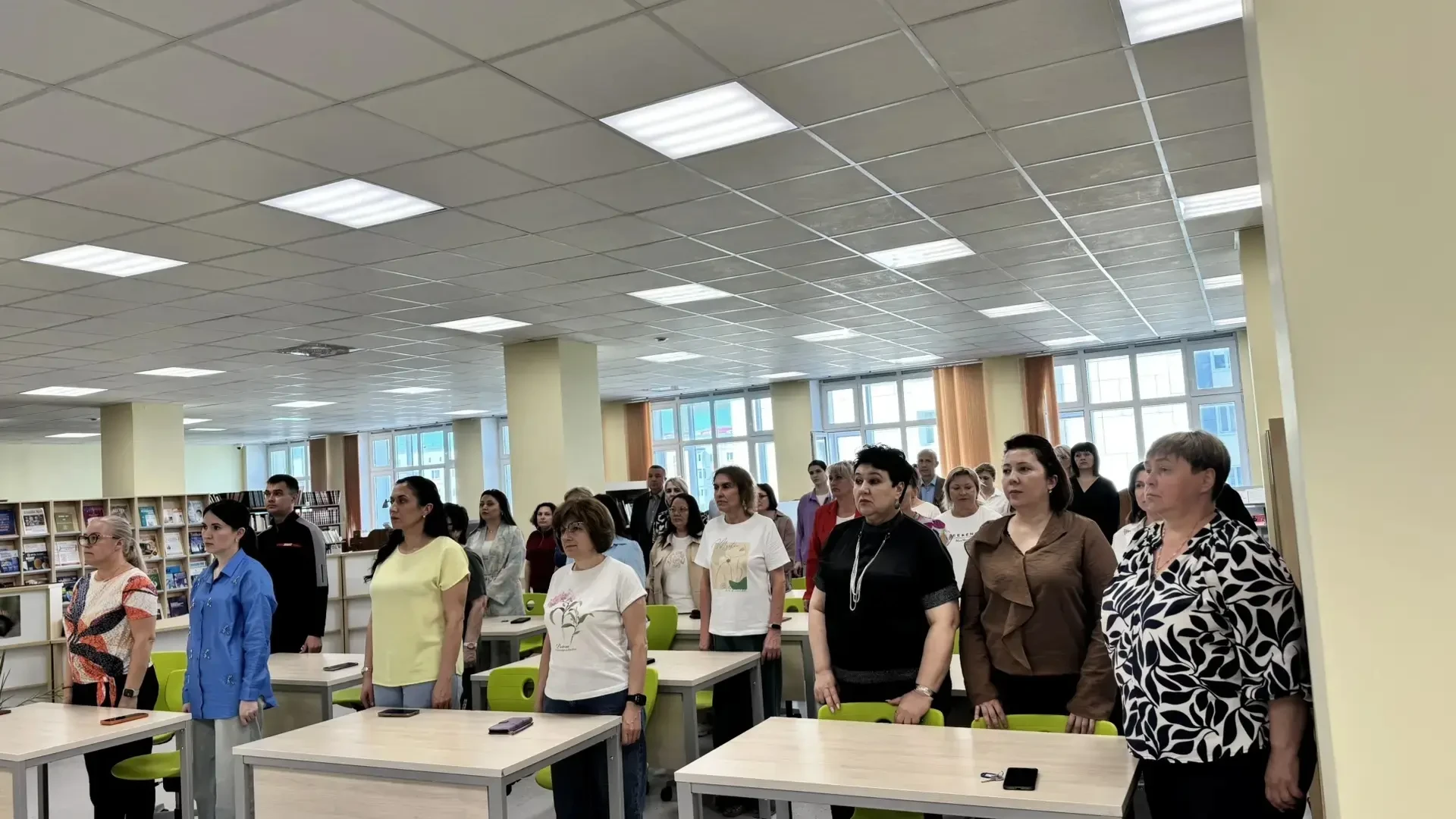 ✏️ 🕯️ Минута молчания

В День памяти и скорби, 22 июня в 12:15 по московскому времени, по всей стра