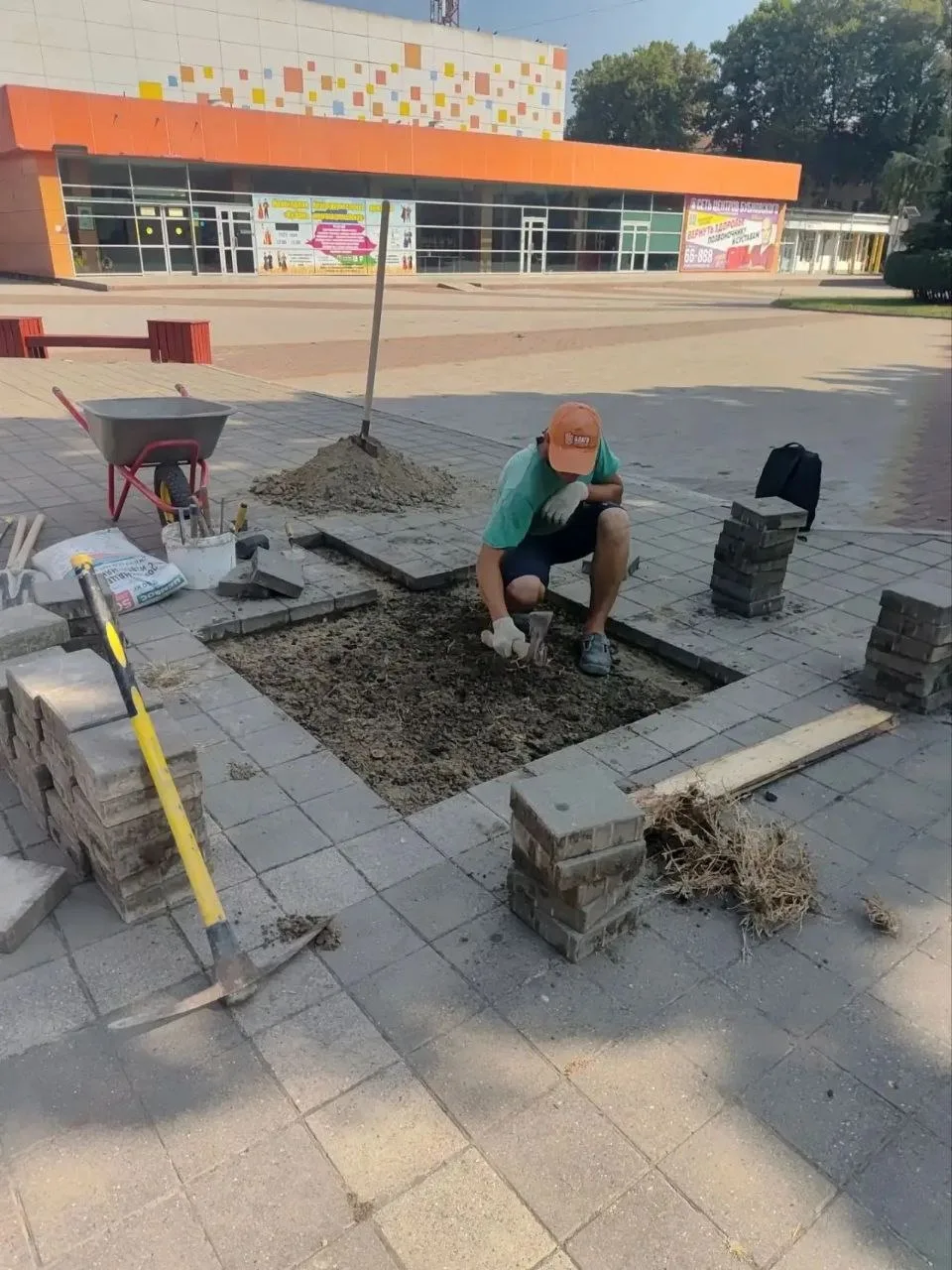 🏗️ Житель Анапы жалуется на мусор у Южного рынка

В редакцию обратился подписчик, который сообщил, 