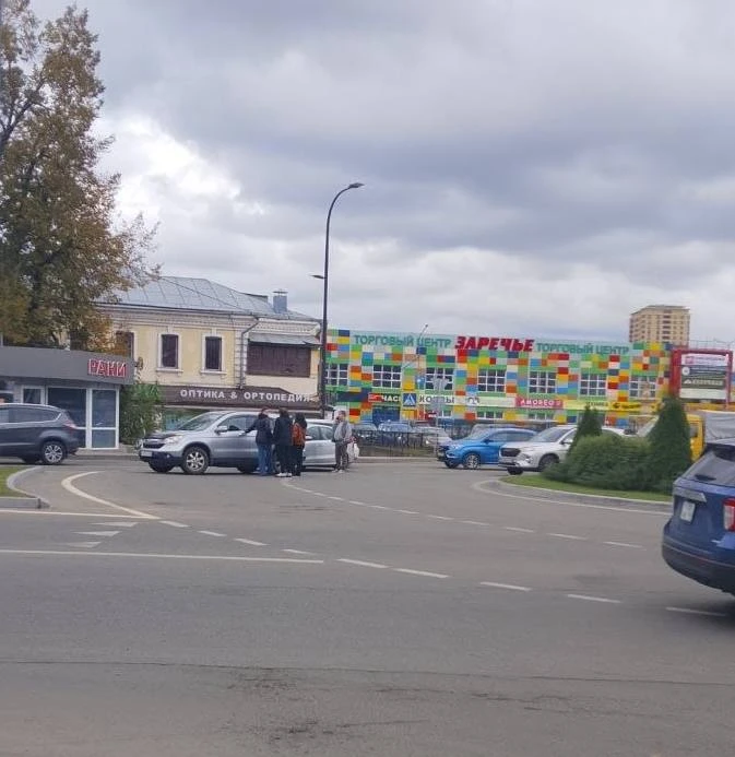 ДТП. На кругу около "Заречье"