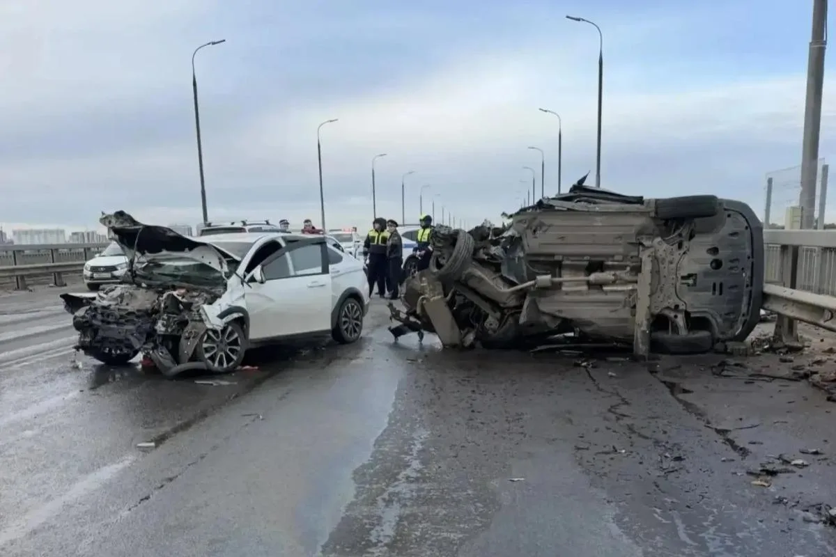 После смертельной аварии на Солотчинском мосту возбуждено уголовное дело. Об этом сообщ...