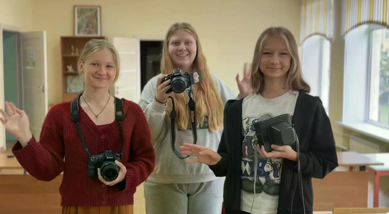 В объединении "Фотостудия "Взгляд" прошёл увлекательный мастер-класс «Живой коллаж»! ✨