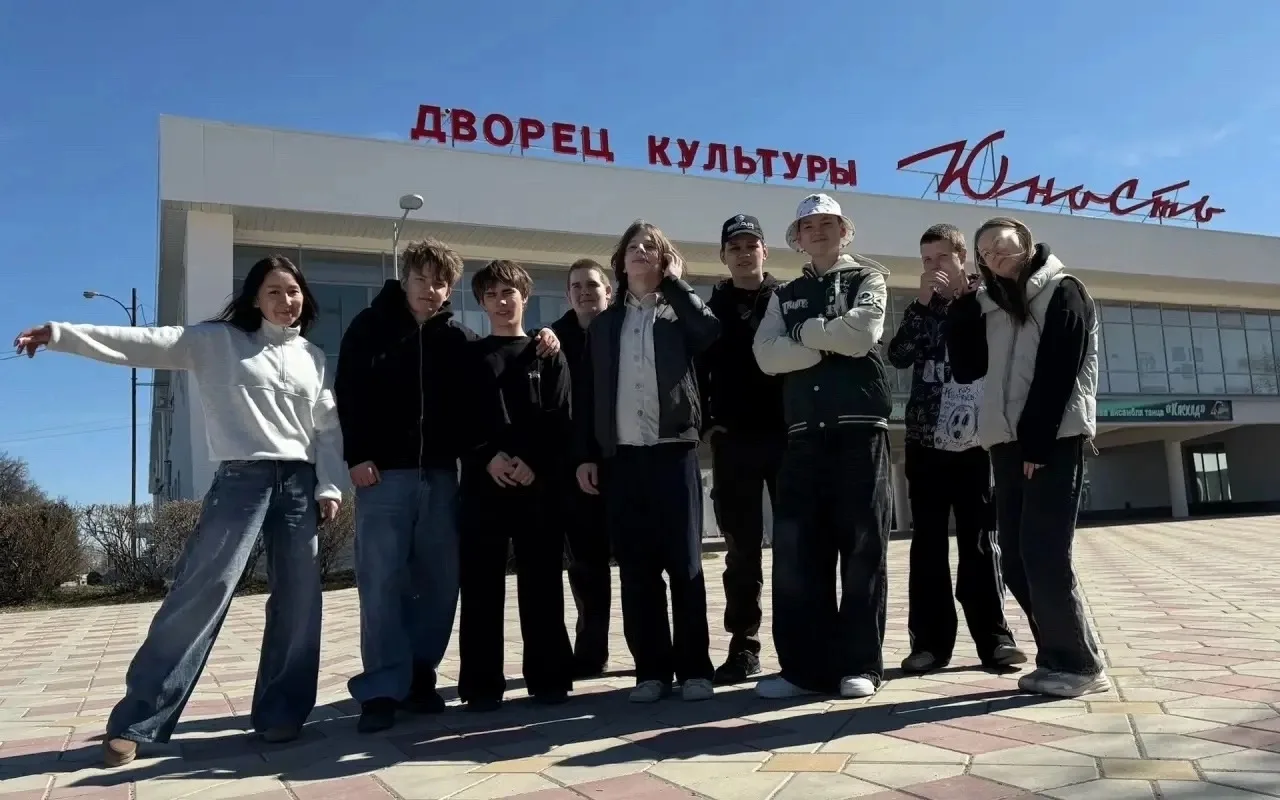 🏛️ Полезно и познавательно: перед каникулами 9-классники побывали на экскурсии по памя...