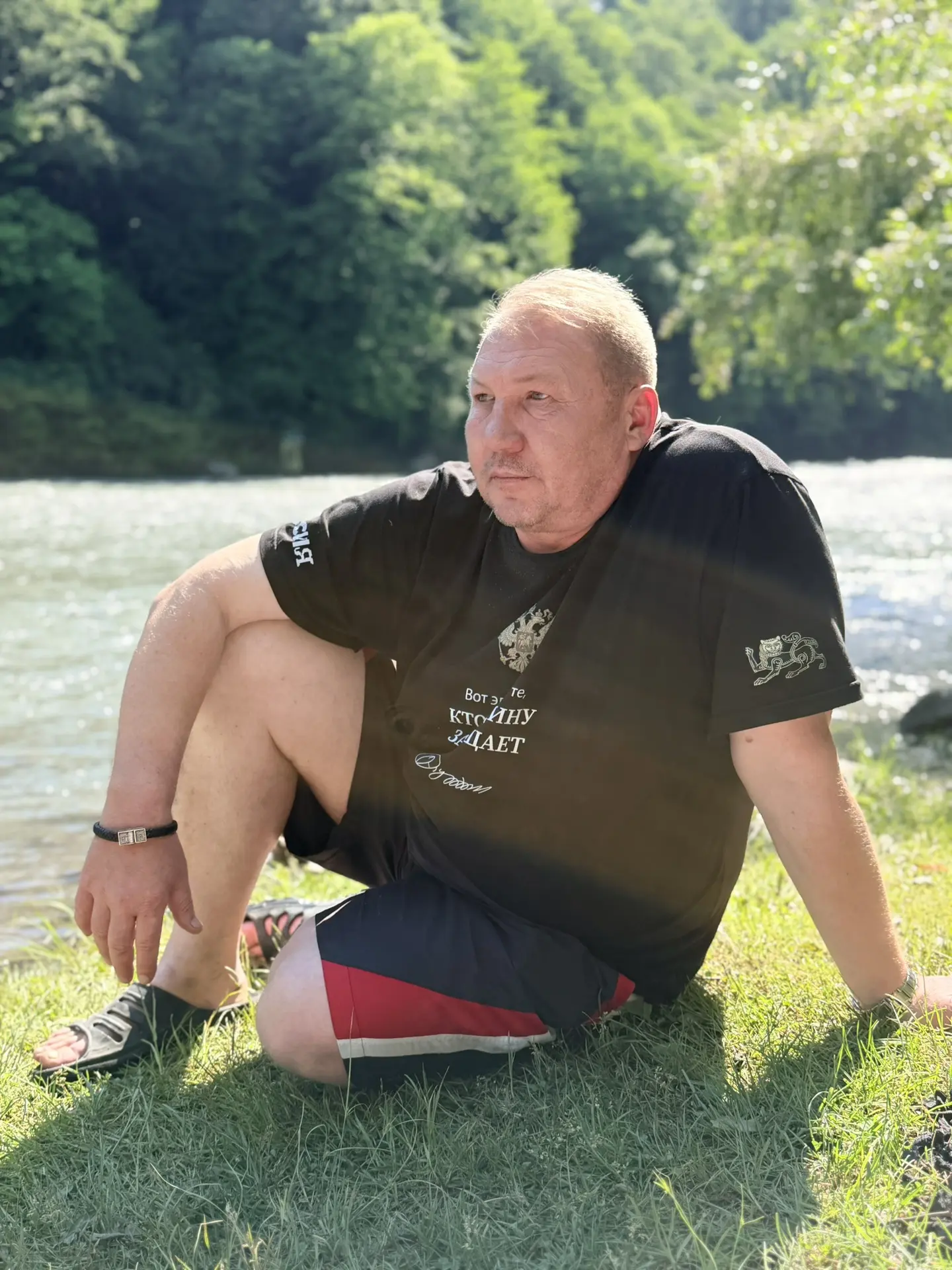 Адыгея — моя родина. 
Здесь я родился, здесь живут мои родители, здесь покоятся мои предки, поэтому 