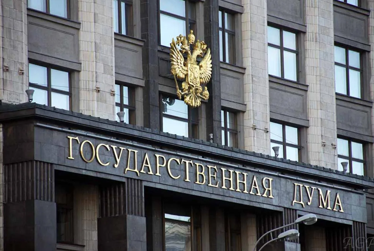 В России водительские права и СТС официально разрешили предъявлять инспекторам ГИБДД в ...
