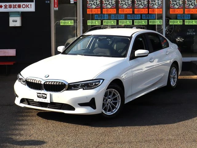🚗 BMW 3-Series, 2022