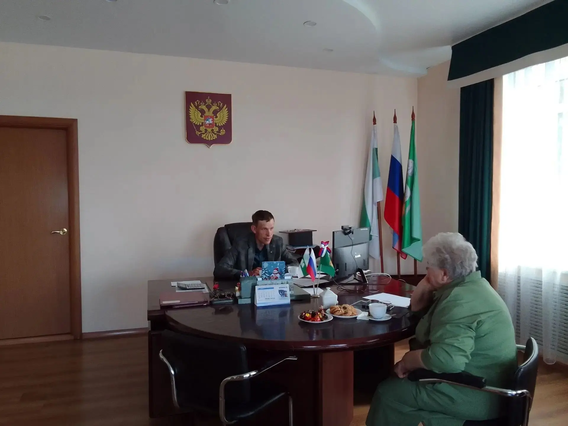 Сегодня глава Альменевского муниципального округа Алексей Васильевич Снежко провел рабо...
