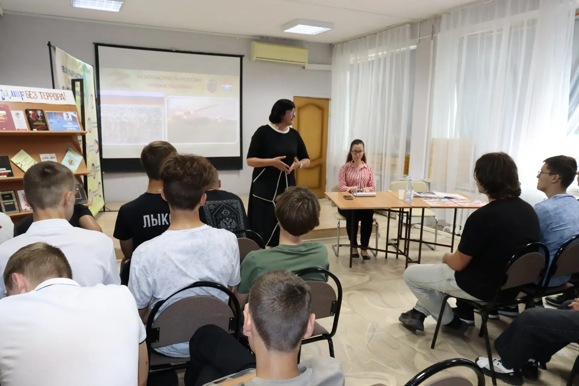 👥В рамках информационно-правовой панорамы «Преступление против человечества», организо...