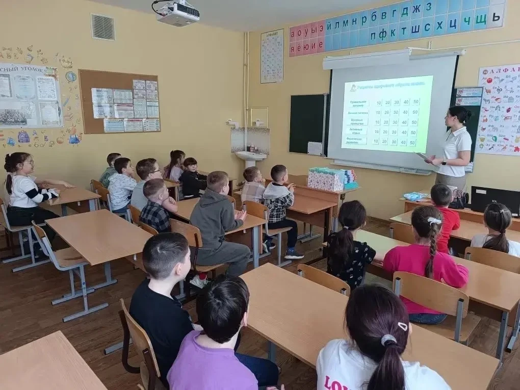 🍏 Здоровье — наш главный капитал!  Сегодня в нашем лагере прошел тематический день, посвященный Дню 