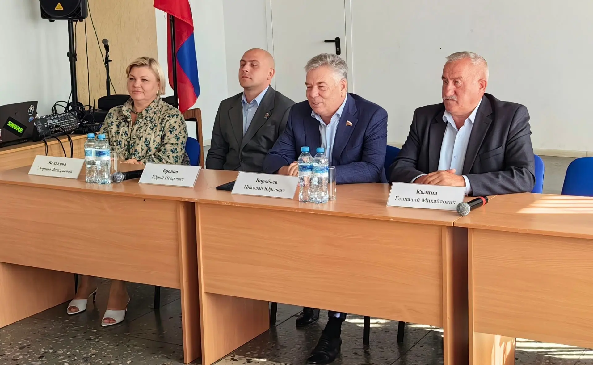 В нашем поселке прошла встреча, которая объединила неравнодушных жителей и представител...