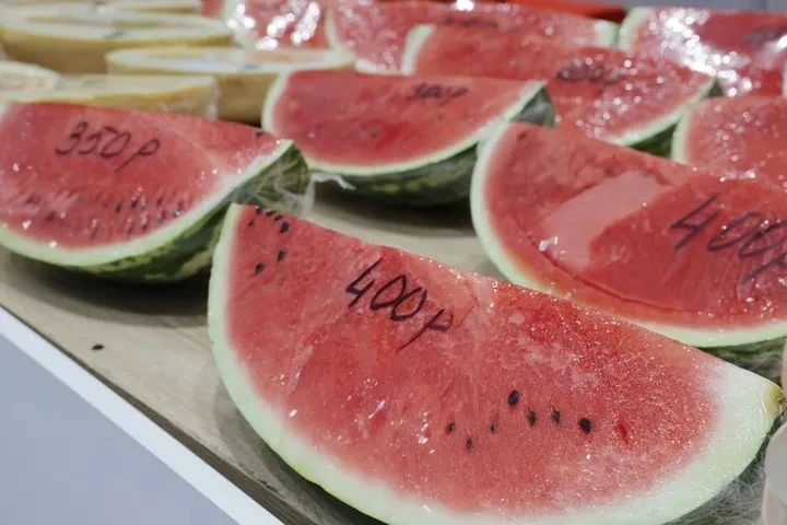 🍉Есть покупные разрезанные арбузы может быть опасным для здоровья, предупредили в Роск...