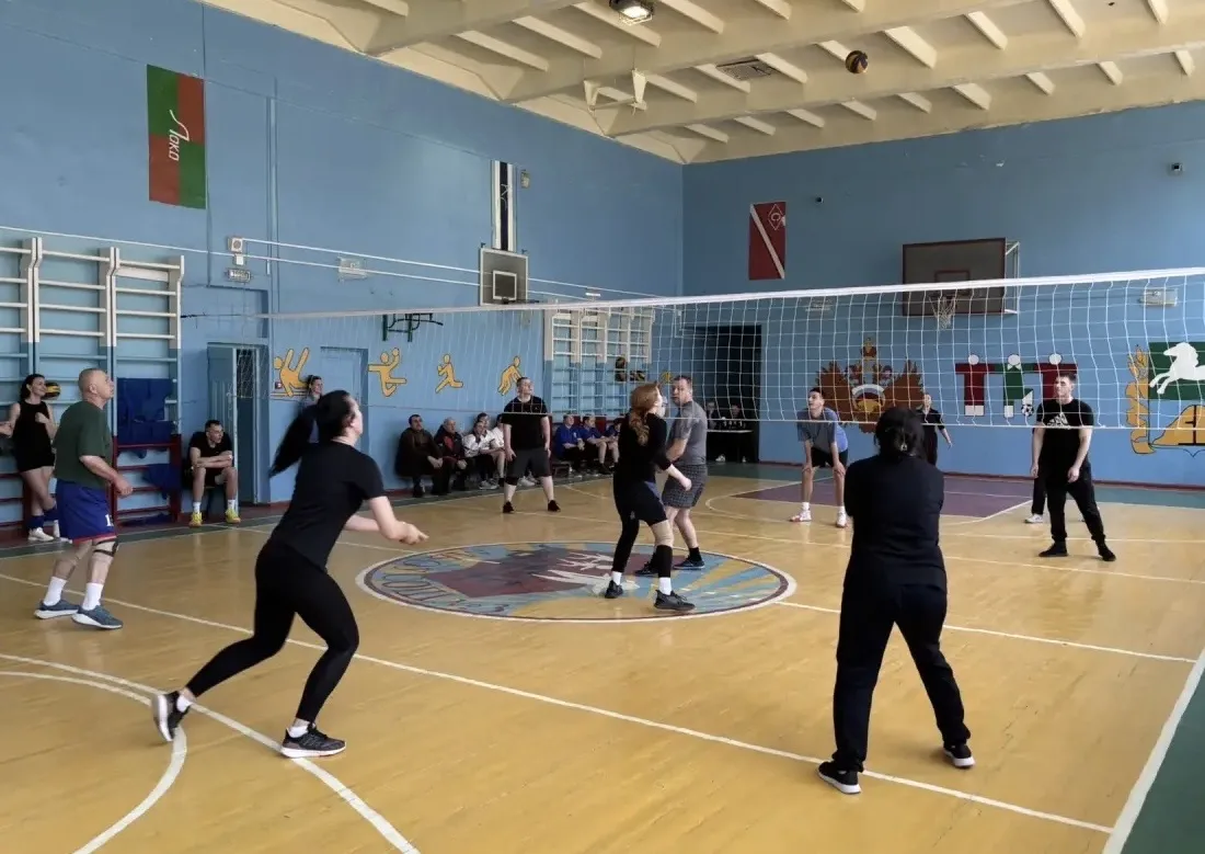 🥈 Поздравляем сборную наших педагогов по волейболу, занявшую почетное второе место в городской Спарт