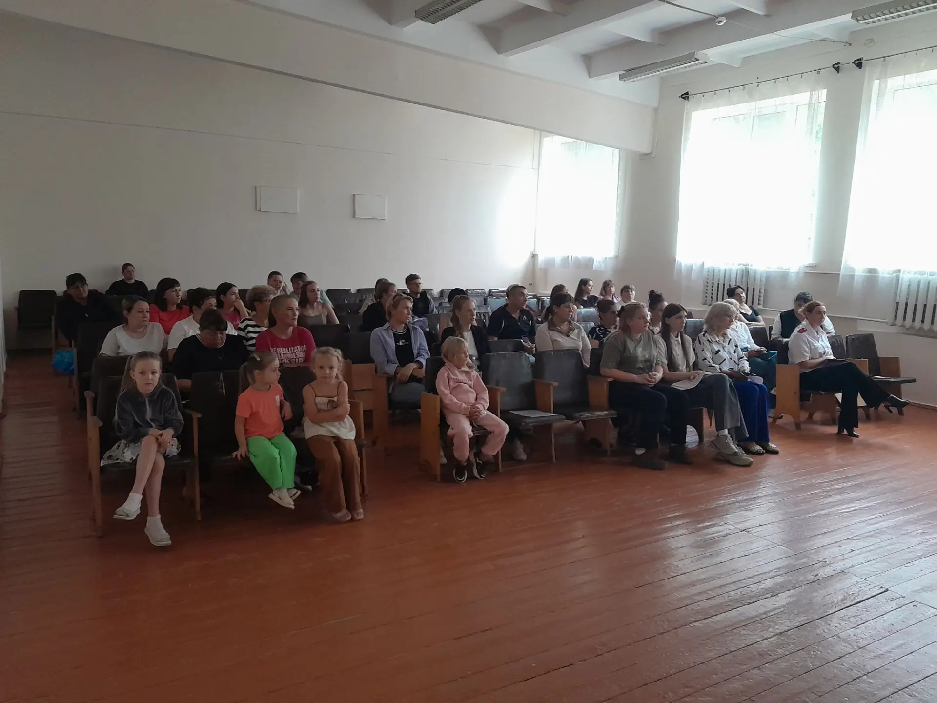 В нашей школе состоялось общешкольное родительское собрание на тему «Семья и школа: взг...
