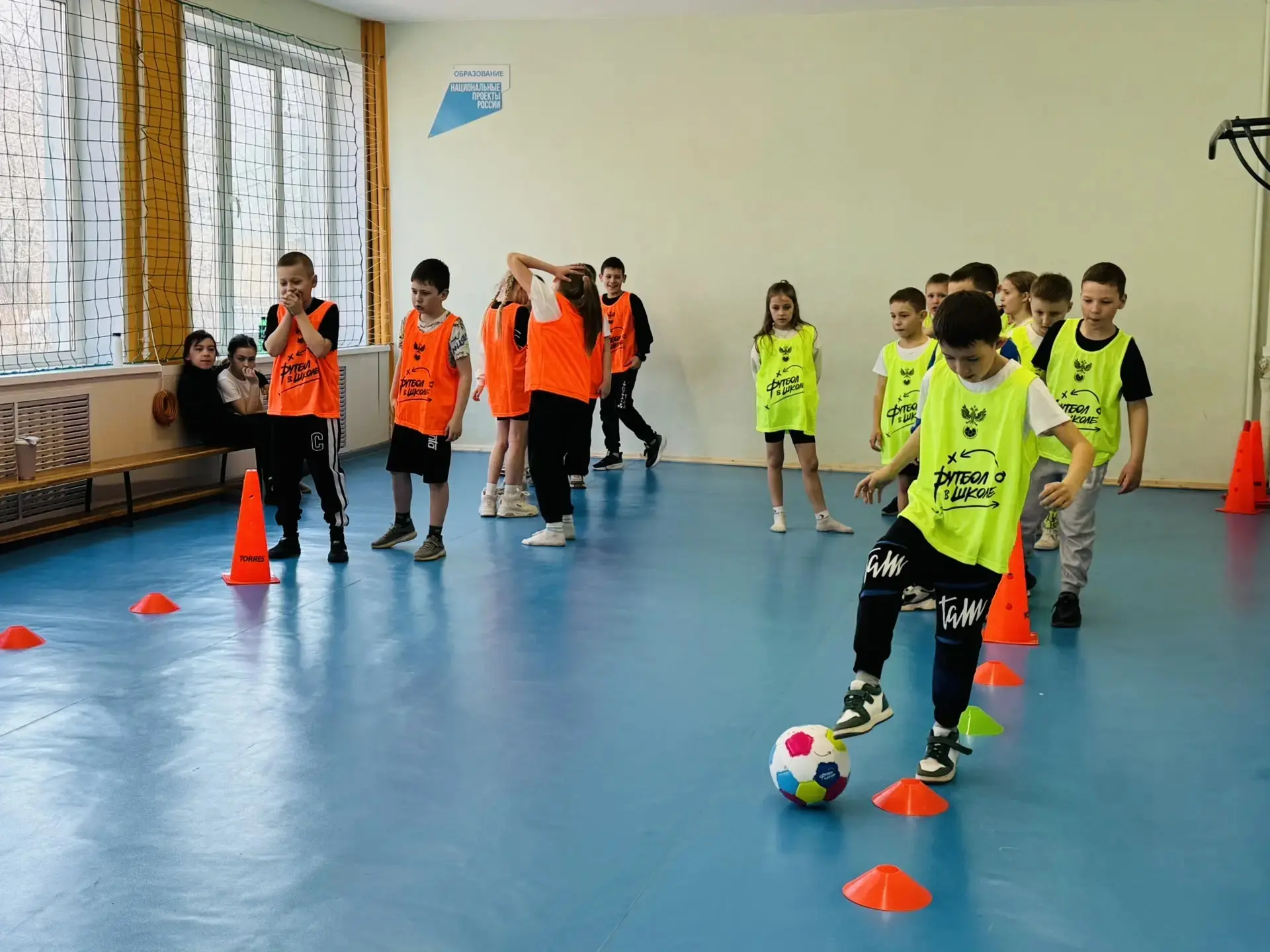 ⚽ В рамках фестиваля «Футбол в школе» состоялось увлекательное мероприятие — футбольная...