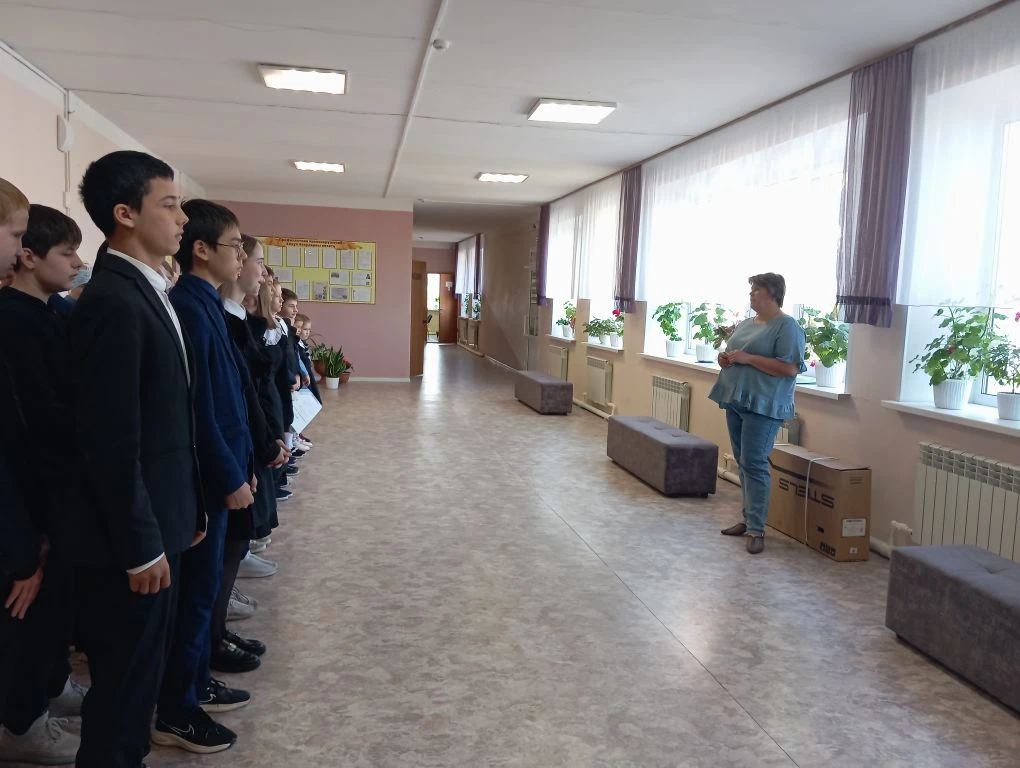Сегодня в школе поздравили участников конкурса "Безопасное колесо-2026". Команда нашей ...