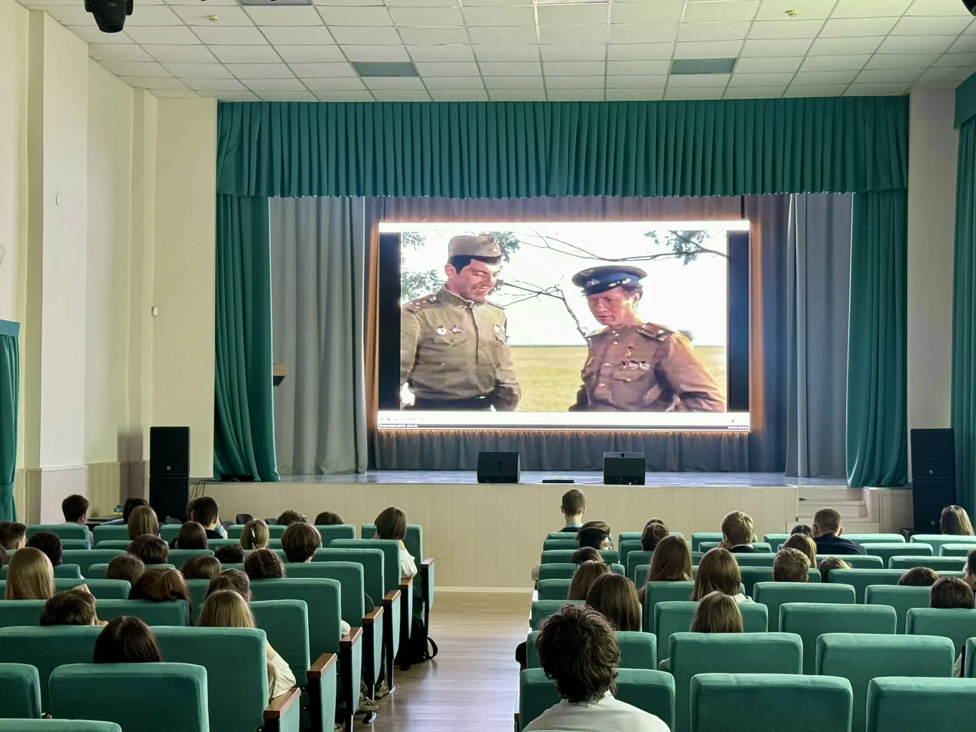 Марафон «Победный май» — киноклуб🎬  Киноклуб «Главный герой», рук. Никита Овсянников, 9И и советник 