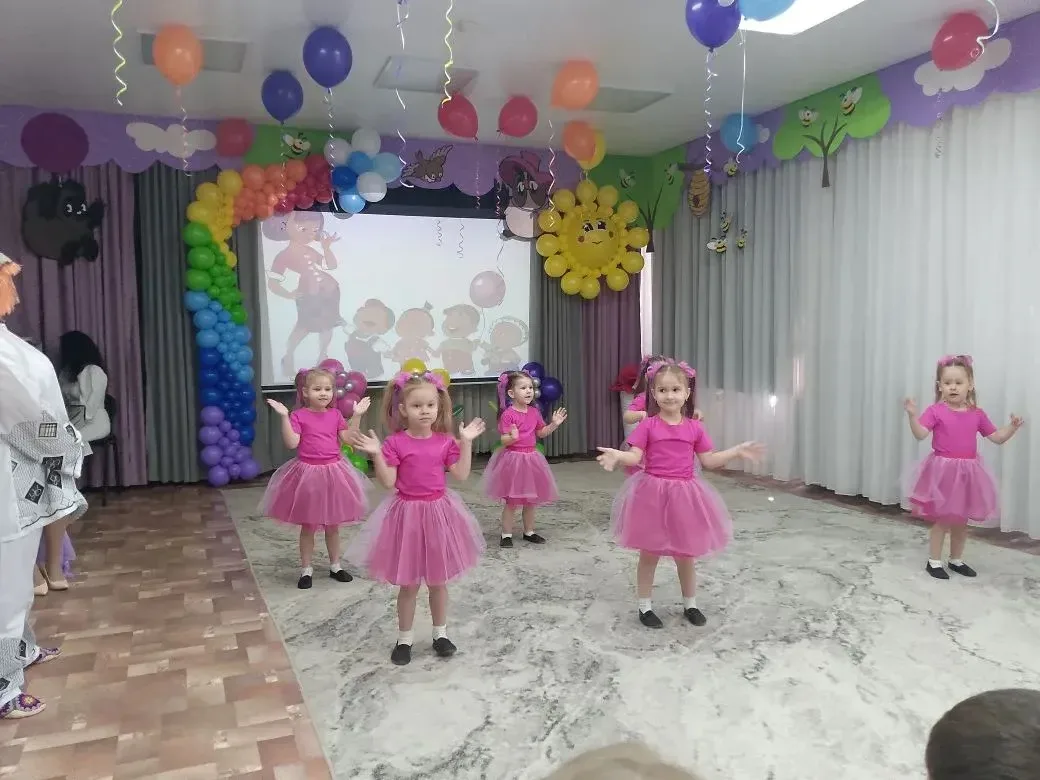 🎉✨ Сегодня в дошкольном корпусе № 3 состоялся долгожданный выпускной праздник! ✨🎉  Наши маленькие зв