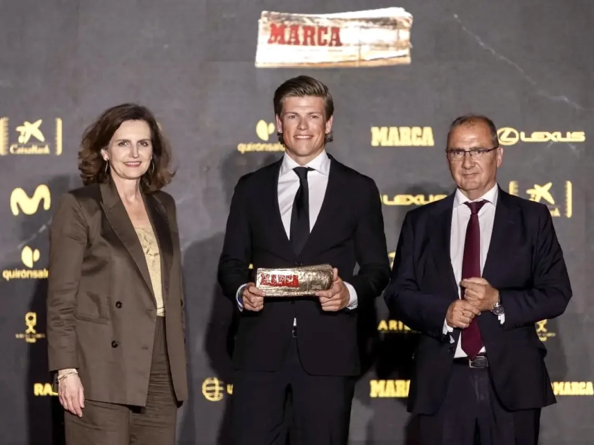 Вчера в Мадриде 🇳🇴 Йоханнесу Клэбо была торжественно вручена премия Marca Leyenda, ко...